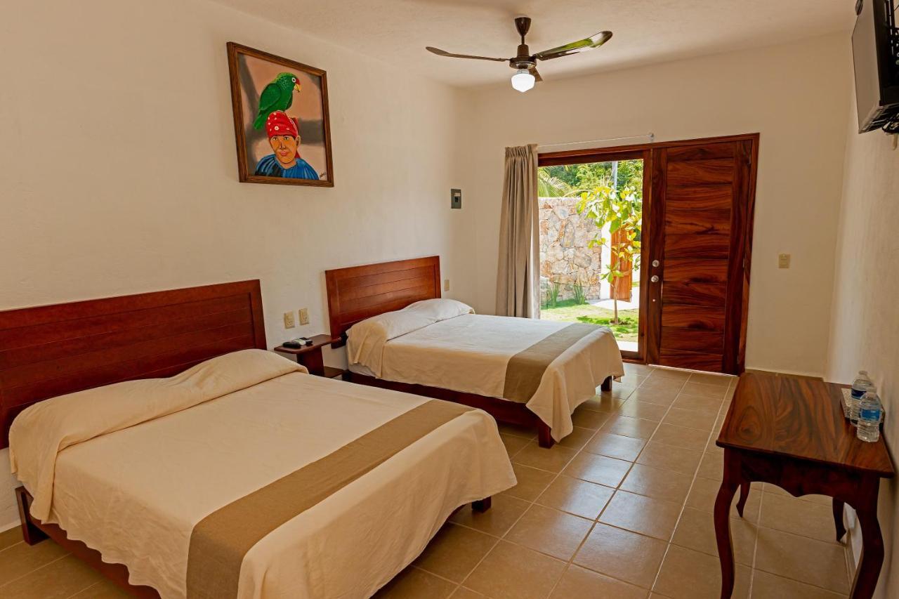 Hotel Casa Victoria Сиуатанехо Экстерьер фото