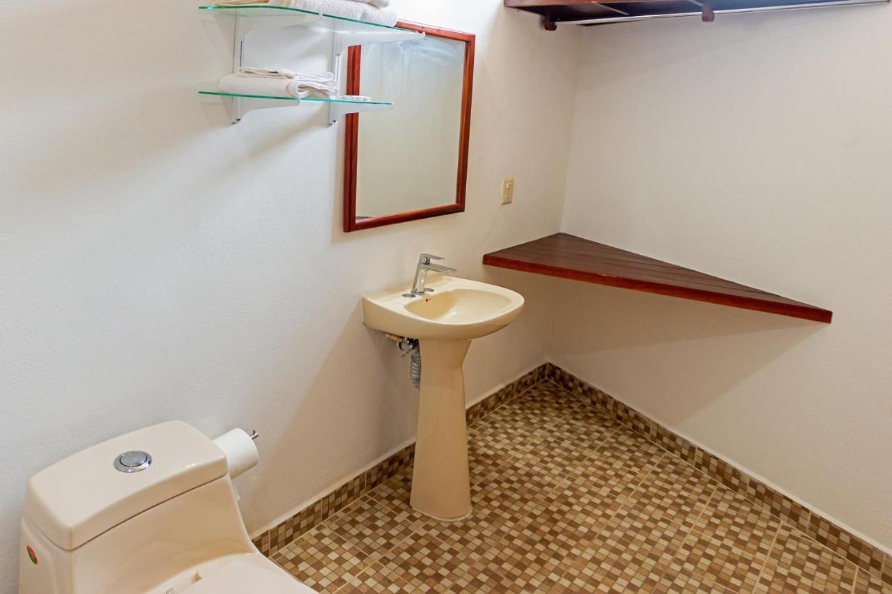 Hotel Casa Victoria Сиуатанехо Экстерьер фото